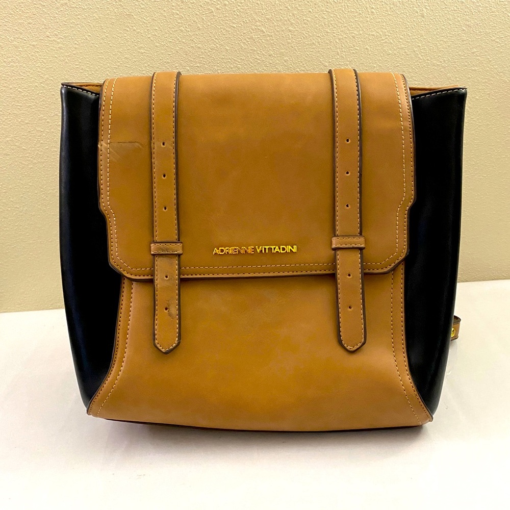 Adrienne vittadini Bag
